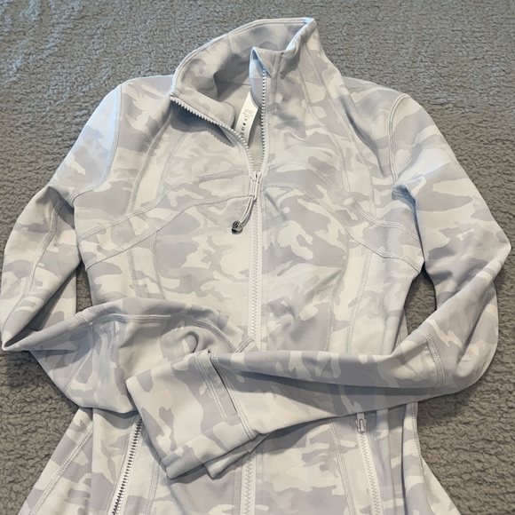 Lululemon Define Jacket camo gray and white size 6 - Picture 4 of 8